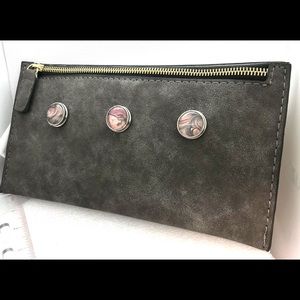 Clutch purse wristlet with 3 Handmade 20mm snaps